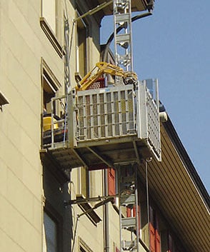 monte-materiaux et monte-personnes (03)